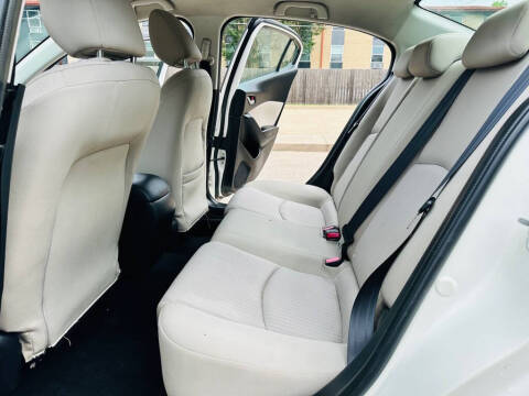 2015 Mazda MAZDA3 i Sport