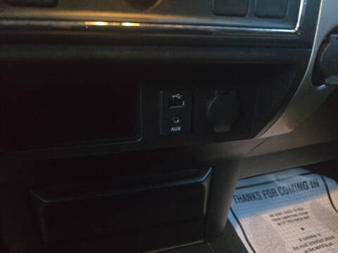 2017 Nissan Titan SV