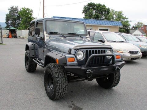 2002 Jeep Wrangler for sale at Supermax Autos in Strasburg VA