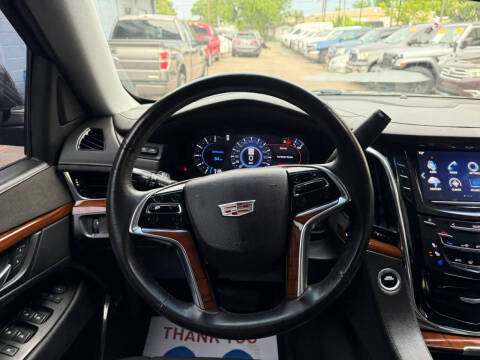 2017 Cadillac Escalade Luxury