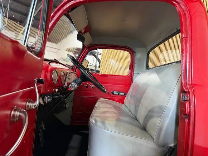 1952 Ford F-1