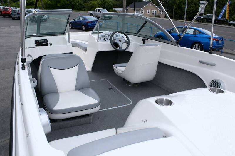 2011 Bayliner 175 BR
