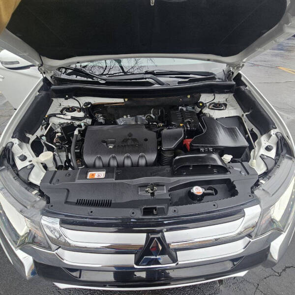 2017 Mitsubishi Outlander SE