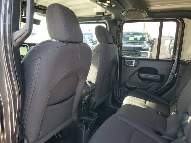 2023 Jeep Gladiator Willys