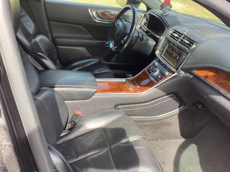 2019 Lincoln Continental Select