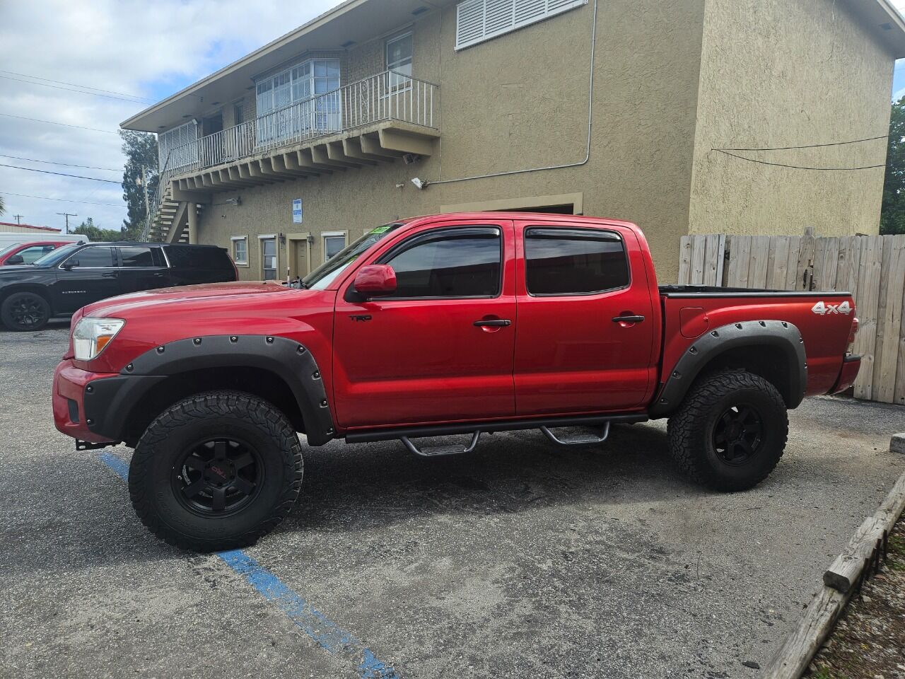 2015 TOYOTA Tacoma Pickup