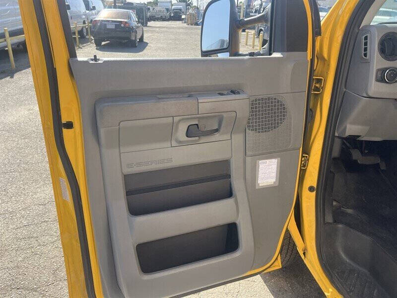2022 Ford E-Series