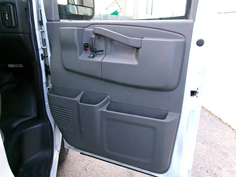 2017 Chevrolet Express 2500