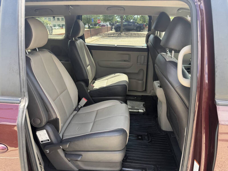 2017 Kia Sedona LX