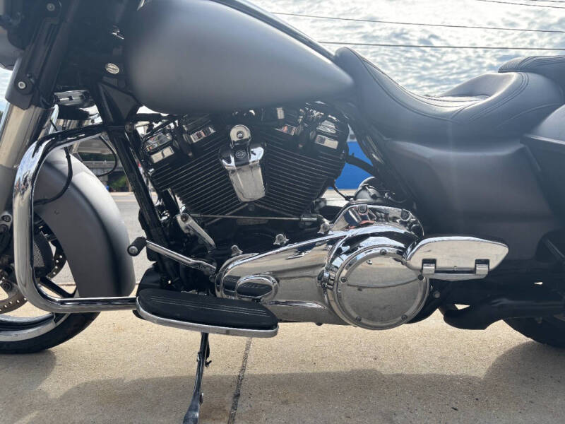 2017 Harley-Davidson Street Glide Special FLHXS