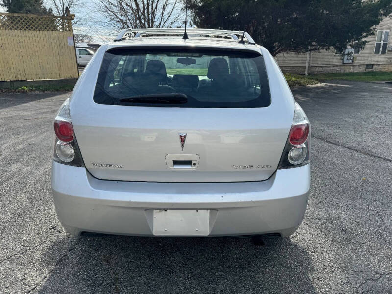 2009 Pontiac Vibe AWD photo 14