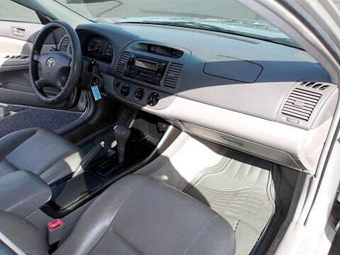 2004 Toyota Camry XLE V6