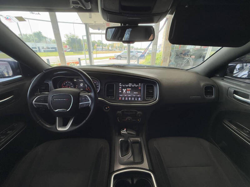 2017 Dodge Charger SXT