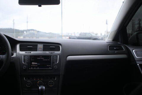 2016 Volkswagen e-Golf SE