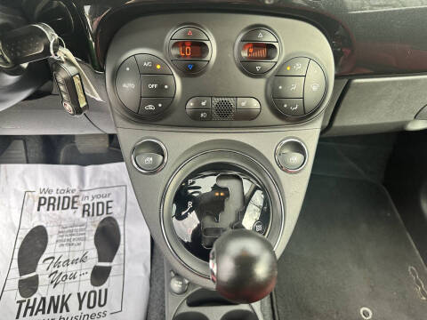 2013 FIAT 500c Lounge