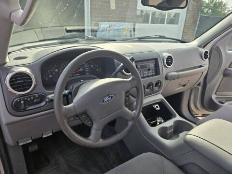 2004 Ford Expedition XLT