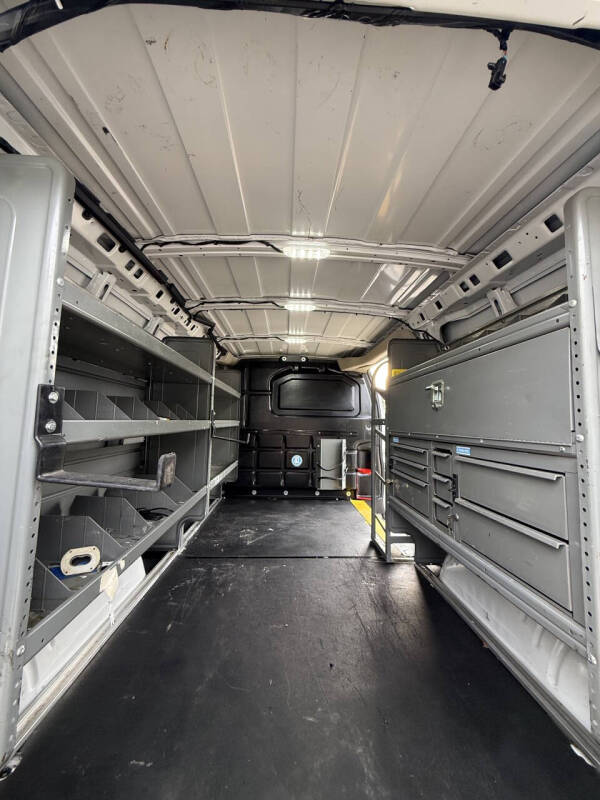 2021 Chevrolet Express 2500