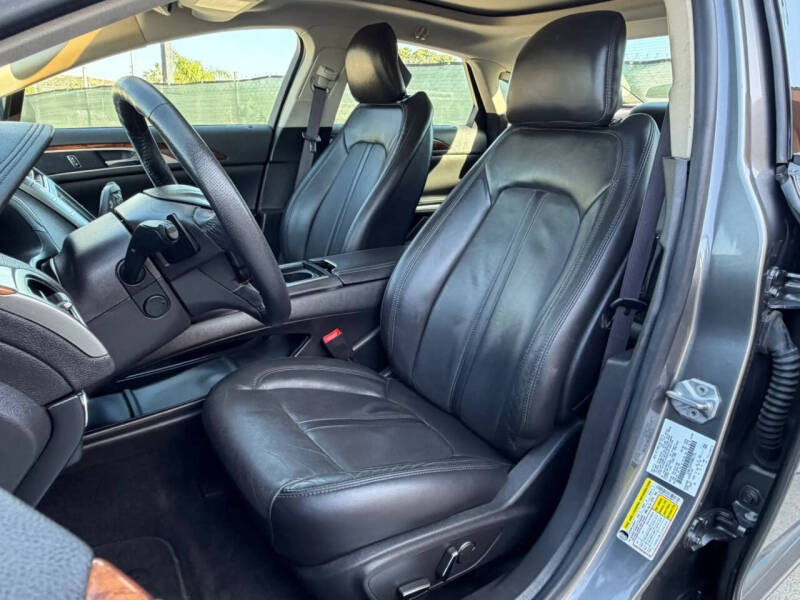 2014 Lincoln MKZ