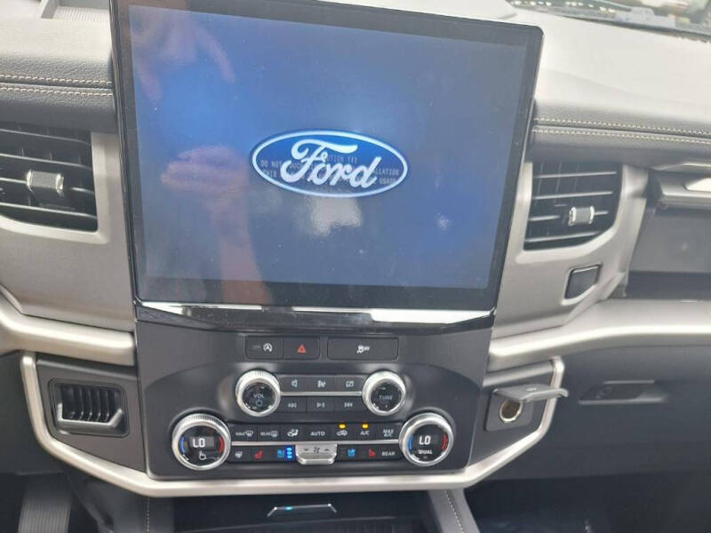 2024 Ford Expedition MAX XLT