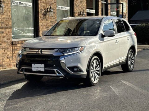 2020 Mitsubishi Outlander for sale at The King of Credit in Clifton Park NY