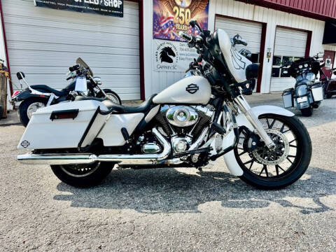 2011 Harley-Davidson FLHTCU -