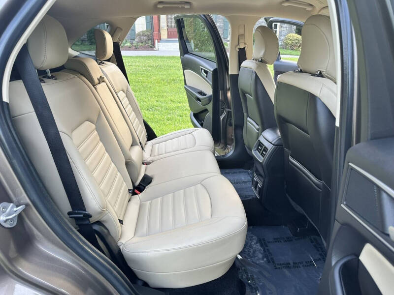 2019 Ford Edge SEL