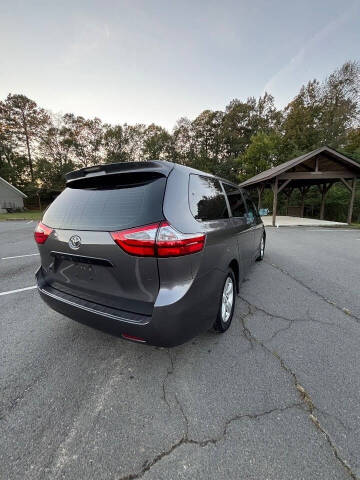 2018 Toyota Sienna L 7-Passenger