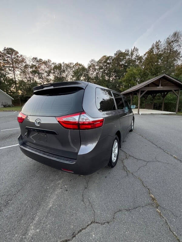2018 Toyota Sienna L 7-Passenger
