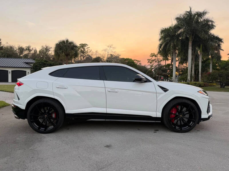 2022 Lamborghini Urus
