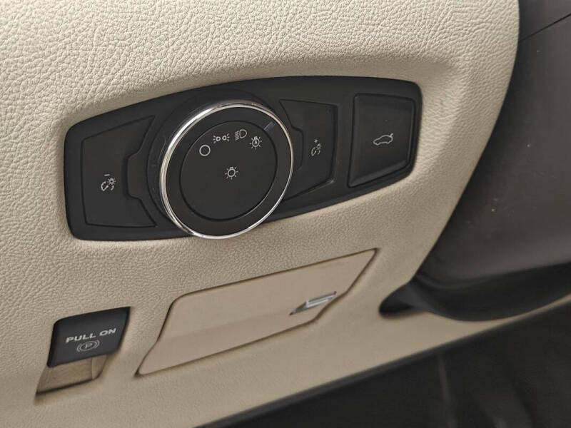 2018 Lincoln Continental Select