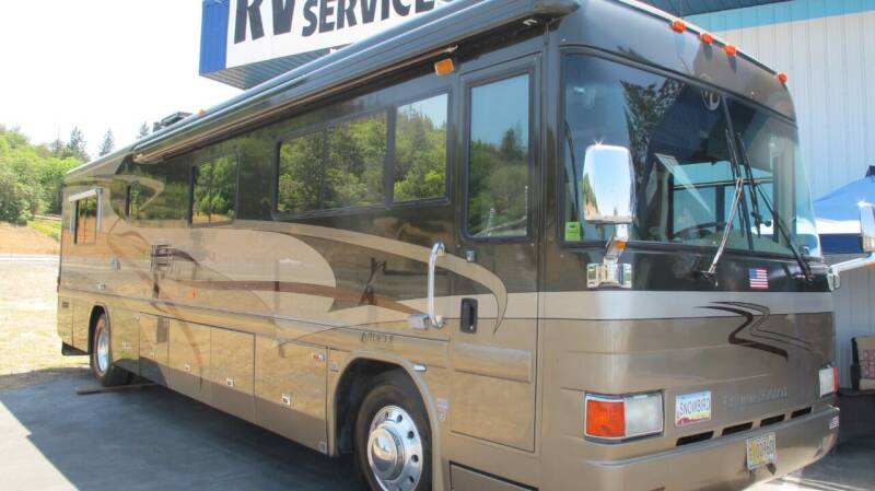 2003 Country Coach Intrigue Sweet Dreams 370 for sale at Oregon RV Outlet LLC in Grants Pass OR