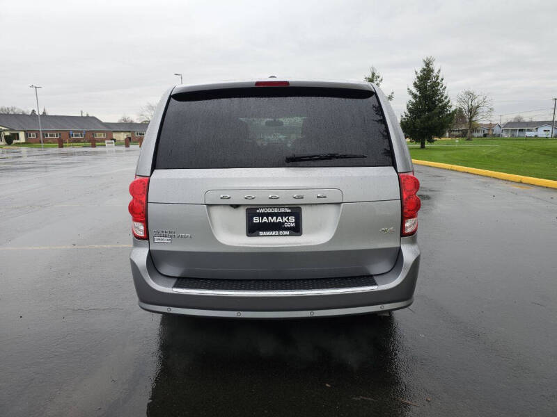 2015 Dodge Grand Caravan R/T