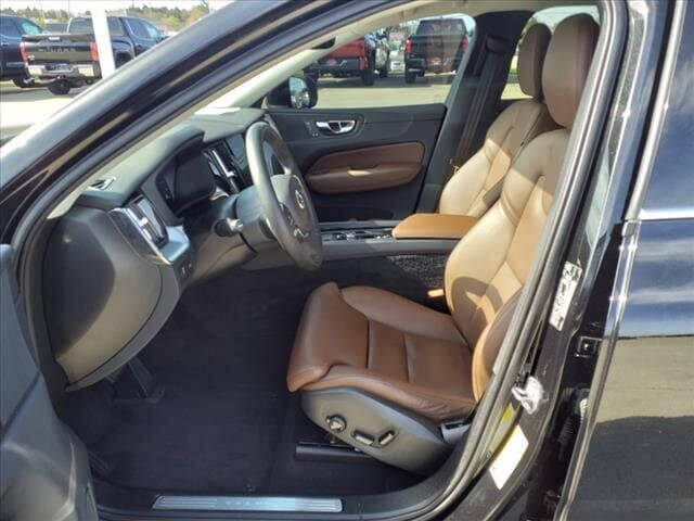 2019 Volvo XC60 T6 Momentum