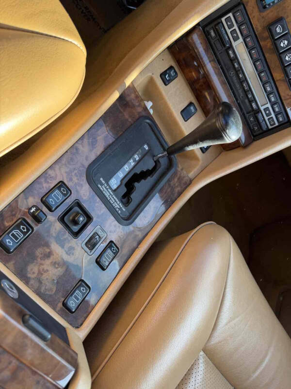 1991 Mercedes-Benz 560-Class 560 SEL