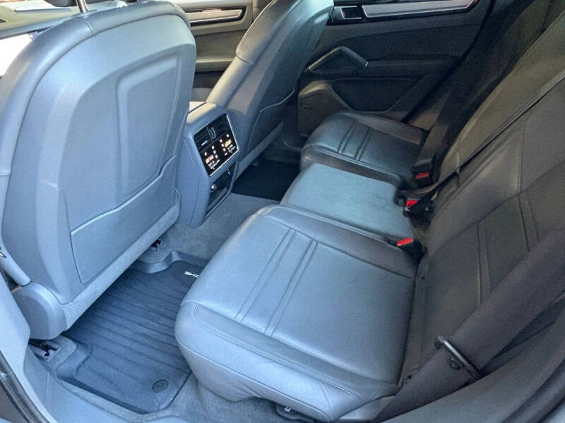 2023 Porsche Cayenne