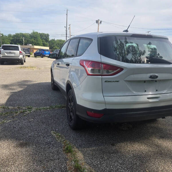 2014 Ford Escape S