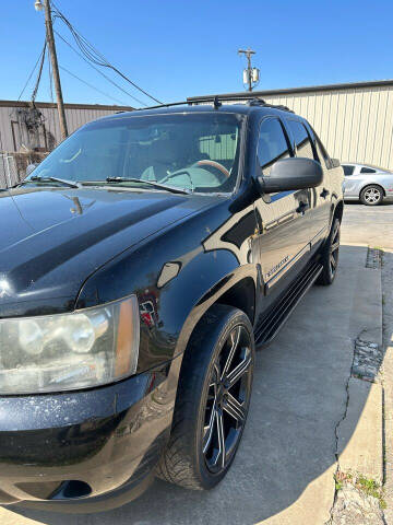 2007 Chevrolet Avalanche for sale at Singleton Auto Sales in Conway AR