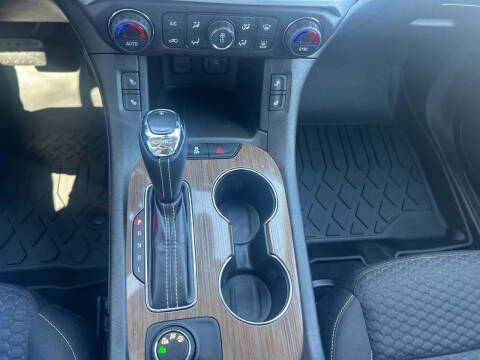2017 GMC Acadia SLE-2