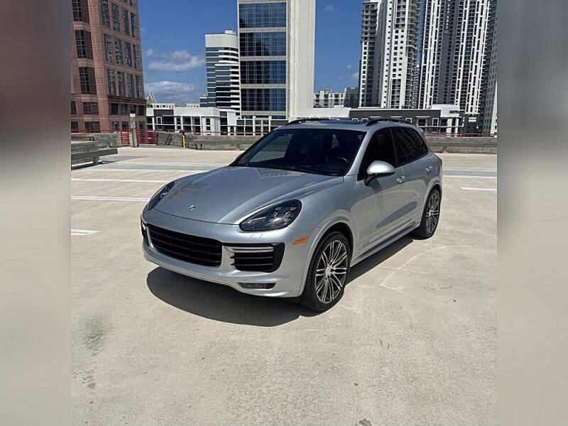 2016 Porsche Cayenne GTS
