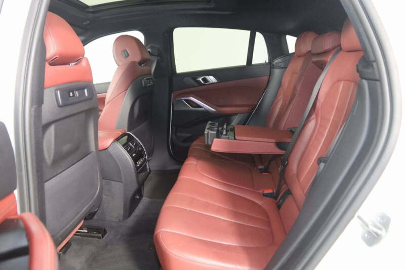 2022 BMW X6 xDrive40i