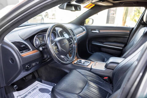 2017 Chrysler 300 C Platinum