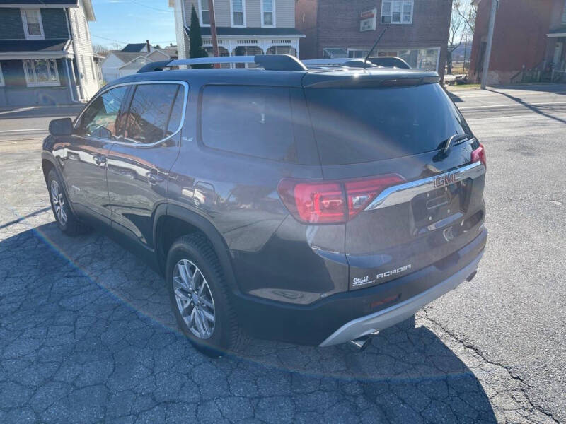 2017 GMC Acadia SLE-2