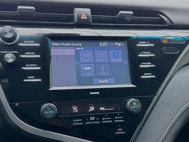 2020 Toyota Camry SE