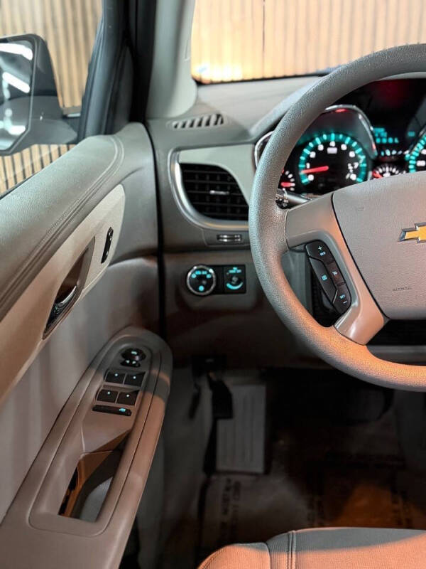 2017 Chevrolet Traverse LS