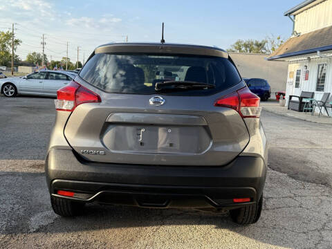 2019 Nissan Kicks S