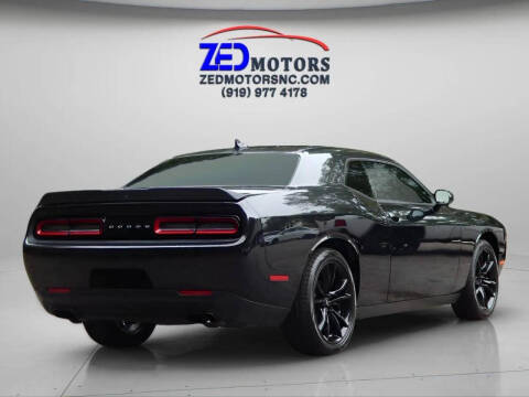 2018 Dodge Challenger SXT Plus