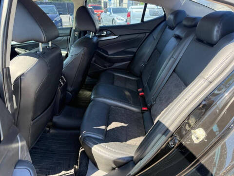 2017 Nissan Maxima 3.5 SR