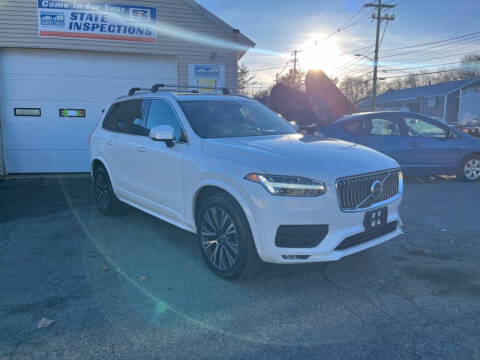 2020 Volvo XC90 T6 Momentum 6-Passenger