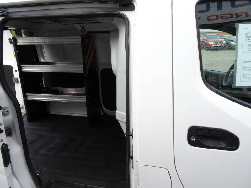 2020 Nissan NV200 SV