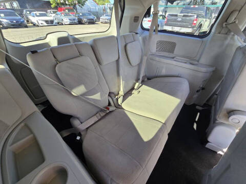 2011 Dodge Grand Caravan Crew